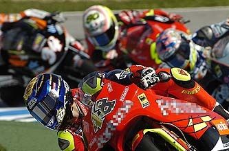 Lorenzo, primera victoria en 250 en Jerez
