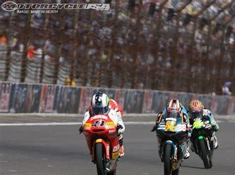 Espargaró se estrenó en Indianápolis ante Smith y Corsi