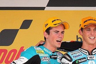 Segundo triplete español. Esta vez, Terol y Rabat flanquean a Espargaró