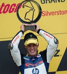 Espargaró arrasó en Inglaterra