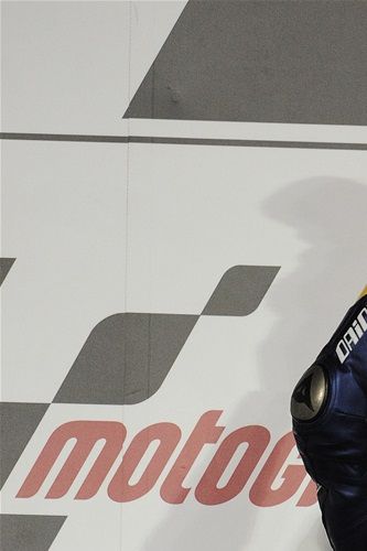 Salom, primer líder del año