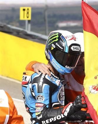 Rins ganó en casa