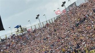 Delirio en Assen: Rossi ganó casi tres años después una carrera
