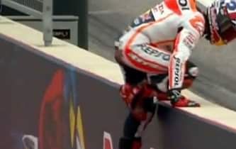 La imagen del gran premio se dio en la sesión de la pole: Márquez la consiguió a la carrera