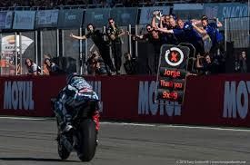 Lorenzo puso fin a su etapa con Yamaha ganando en Cheste