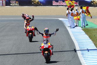 Pedrosa triunfó en Jerez, y Márquez y Lorenzo completaron un podio 100% español