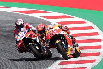 Dovizioso ganó a Márquez un duelo al límite