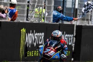 Tres en raya para Alex Márquez en Montmeló