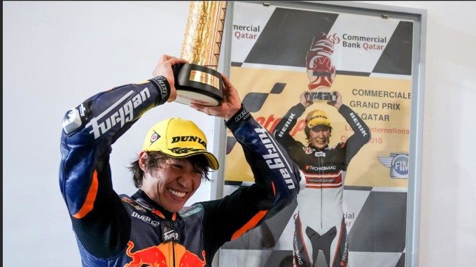 Nagashima ganó en su estreno con Ajo y se acordó de Tomizawa