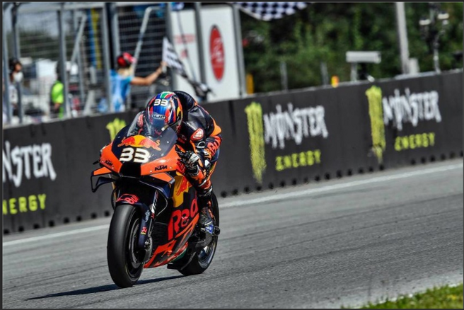 Increíble triunfo de Binder sobre su nueva KTM