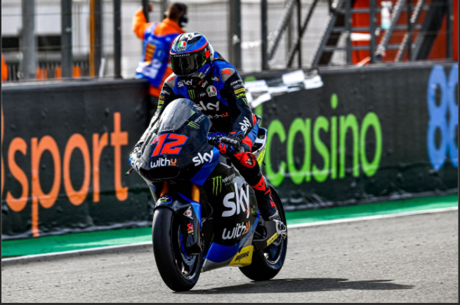 Bezzecchi lideró casi todas la vueltas en el Gran Premio de Europa y logró la segunda victoria del año