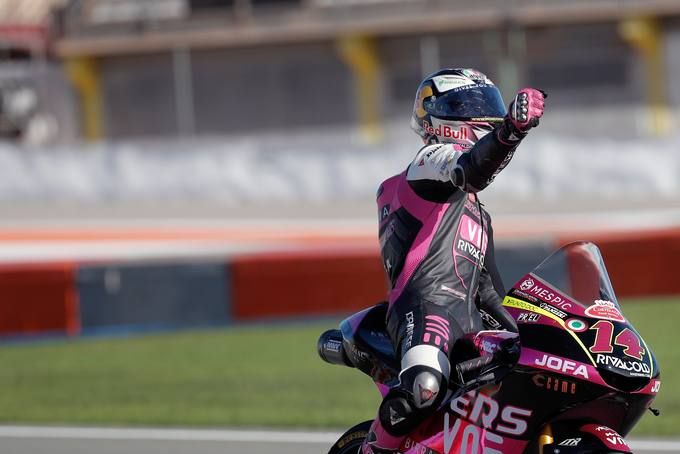Primera victoria del año para Arbolino, que llegará a Portugal con opciones de ser campeón de Moto3