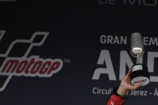 Suzuki ganó en Jerez, donde se había estrenado en el podio en 2019