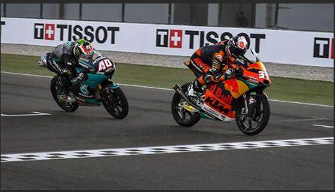 Acosta, histórico: ganó a todos después de salir desde el pit lane