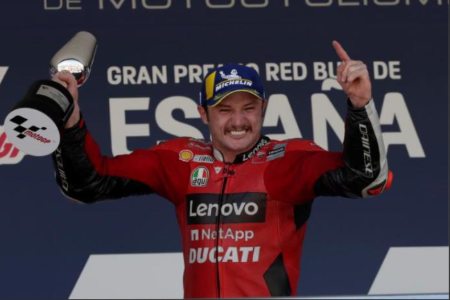 Miller se aprovechó de la desgracia de Quartararo para volver a ganar casi 5 años después