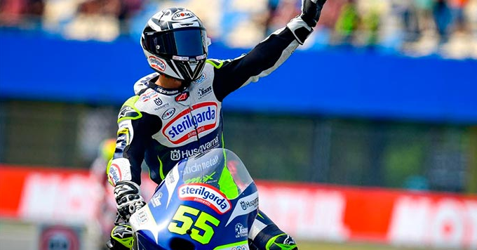 Fenati dominó todas las sesiones del fin de semana y se exhibió en carrera para ganar